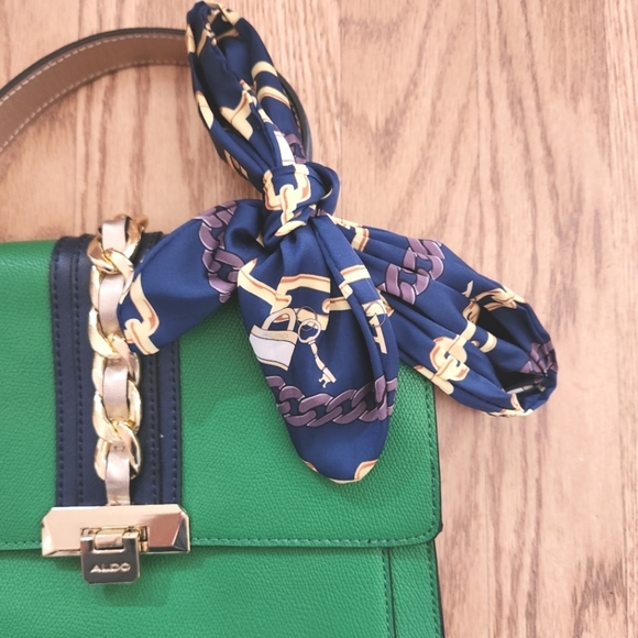 EUC Aldo Green and Navy Handbag with Chain Detail - Picture 2 of 7